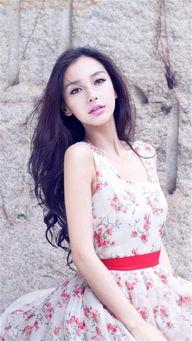 娱乐吃瓜女艺人喜欢显摆,揭秘娱乐圈“吃瓜女艺人”的显摆人生